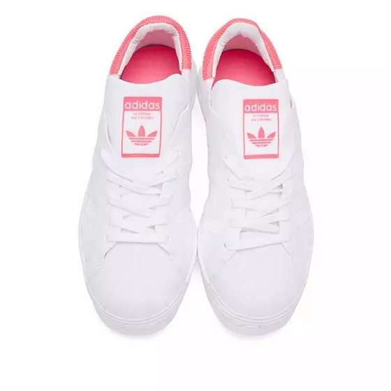 今夏復古潮流大熱！adidas Originals 推出 Superstar 80s 織紋復刻版，並換上女生大愛的橙紅配色！