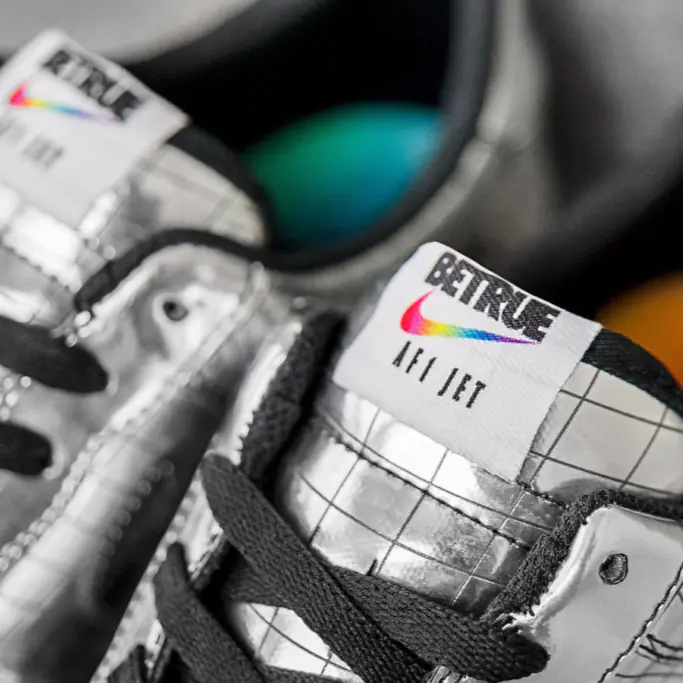向傳奇致敬，Nike 為 Elton 打造專屬鞋款 Air Force 1 「Jet PE」