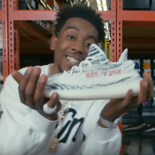 熊貓歌手 Desiigner 買鞋不刷卡！節目現場意外曝光與 adidas 的機密聯名