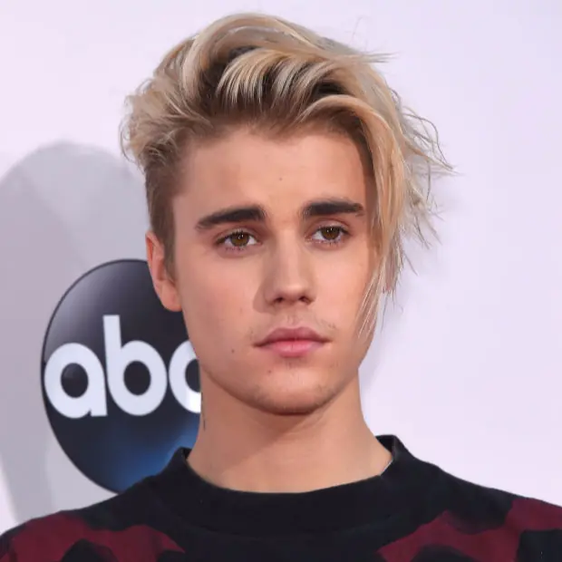 揭示明星不為人知的辛酸！Justin Bieber 外出用餐＋被追捕影片正在網絡瘋傳中⋯⋯
