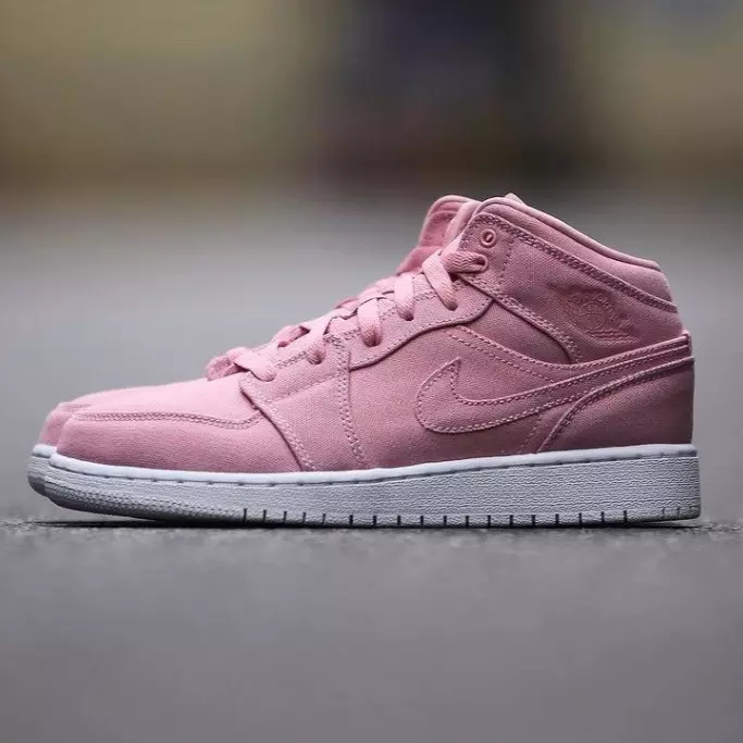就是對粉色沒有抵抗力！這對 Air Jordan 1 絕對是為女生而設！