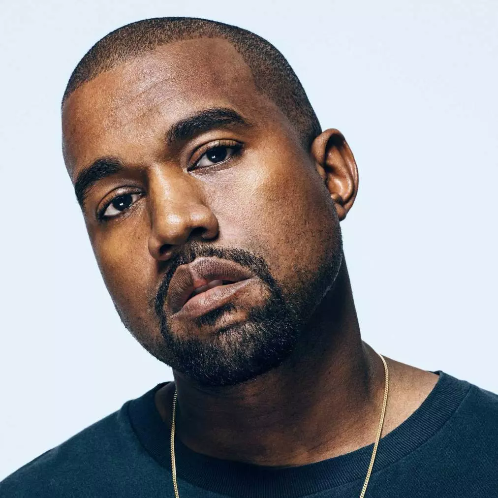  約好的？設計師 Kanye West 和蕾哈娜相繼推出首飾系列