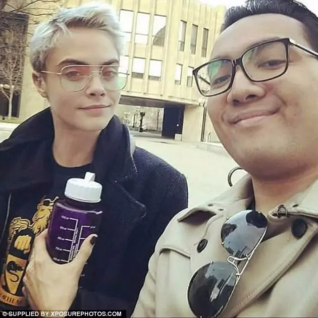 Cara Delevingne 銀色「超短髮」造型帥氣無敵　將頭髮越剪越短的原因是...