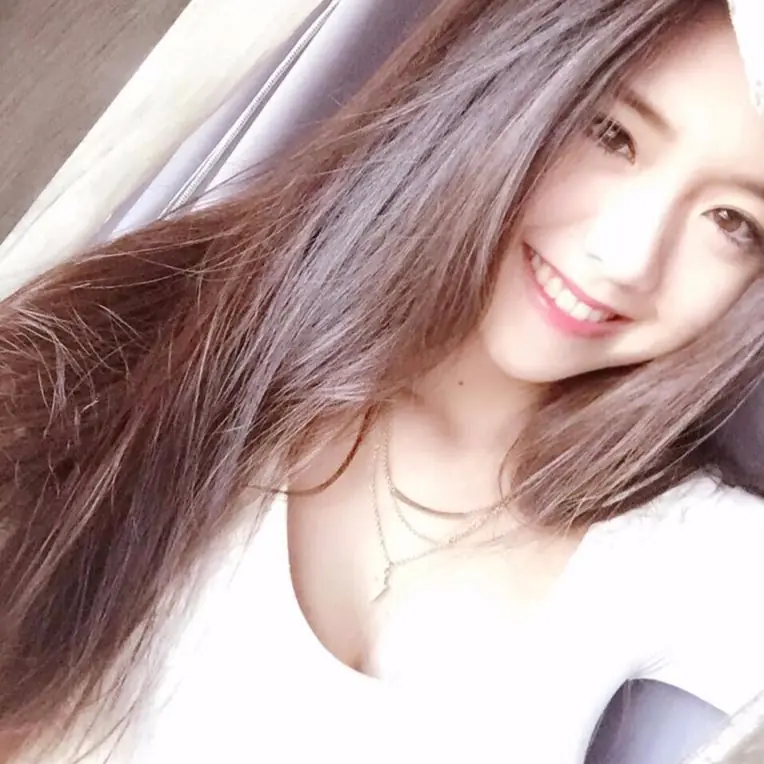 【野生抓正妹❤】「文化鍾麗緹」張凱玲前凸後翹被封為極品女神！鄉民：身材其實好到不需要穿了！