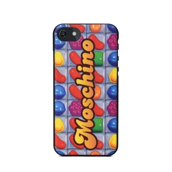 Candy Crush 除了可以玩外，多得 Moschino 現在還變成了時尚單品！