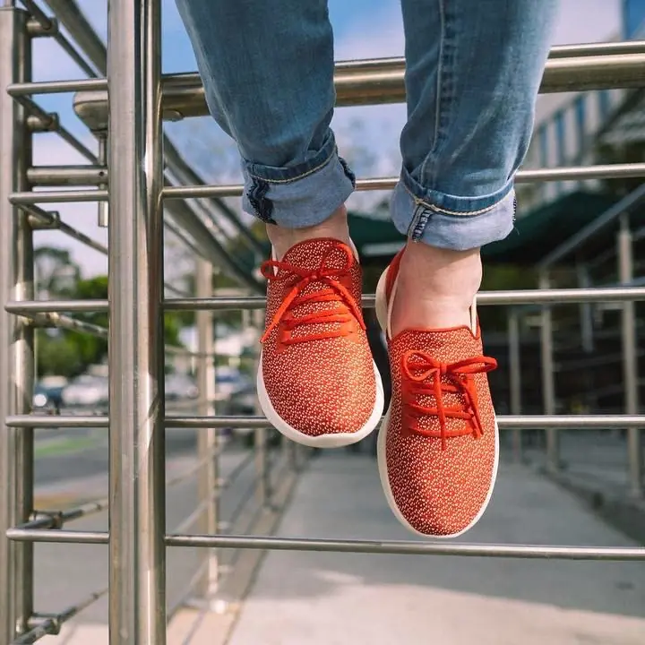 SKECHERS YOU系列輕盈上市 精心為女孩們打造休閒時尚多樣的妳