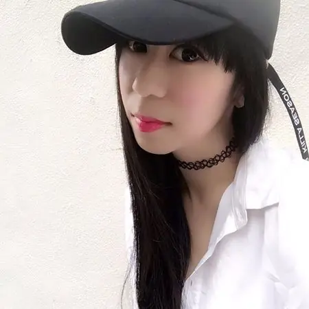 太羨慕啦！天天曬美照、穿新球鞋，「潮流選貨買手」是她的職業