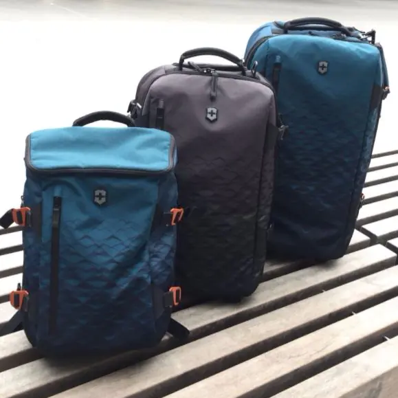 Victorinox Vx Touring 系列 智慧儲物　輕鬆旅遊