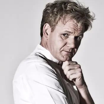 鑲著 17 顆米其林星的男人當起西餐學徒？ 「Gordon Ramsay」竟然這樣惡作劇 