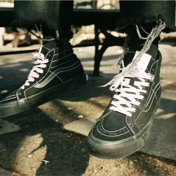 【Vans x ALYX 聯名鞋款發售中】從紐約新銳品牌ALYX回顧Lady Gaga ､Kanye West經典傳奇造型 !