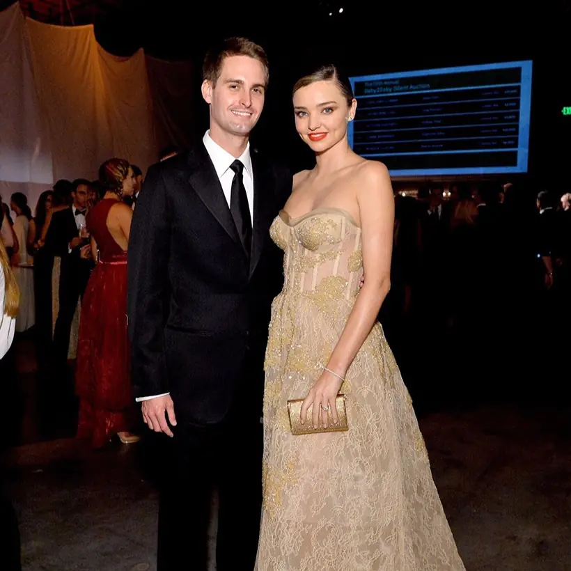 有傳 Miranda Kerr 將於今個星期與 Snapchat 行政總裁 Evan Spiegel 成婚！