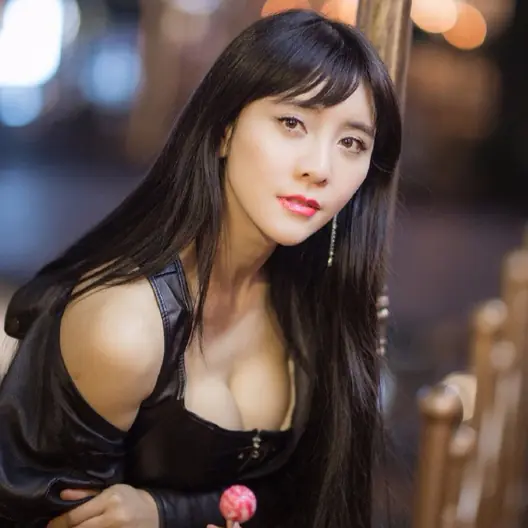 小龍女真的存在！亞洲 3 大「爆乳猛肌」武林女神特搜　第 3 名世界冠軍才 20 歲！