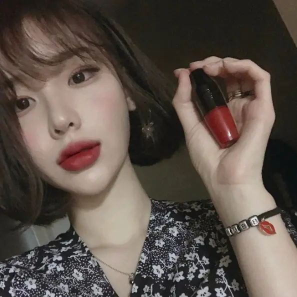 啞緻型唇膏就必然會變乾？這 16 支絕對會是例外！