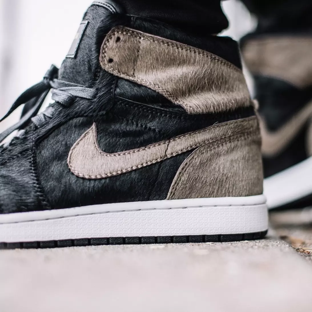 The Shoe Surgeon 打造 Air Jordan 1「Shadow」小馬毛客製版本