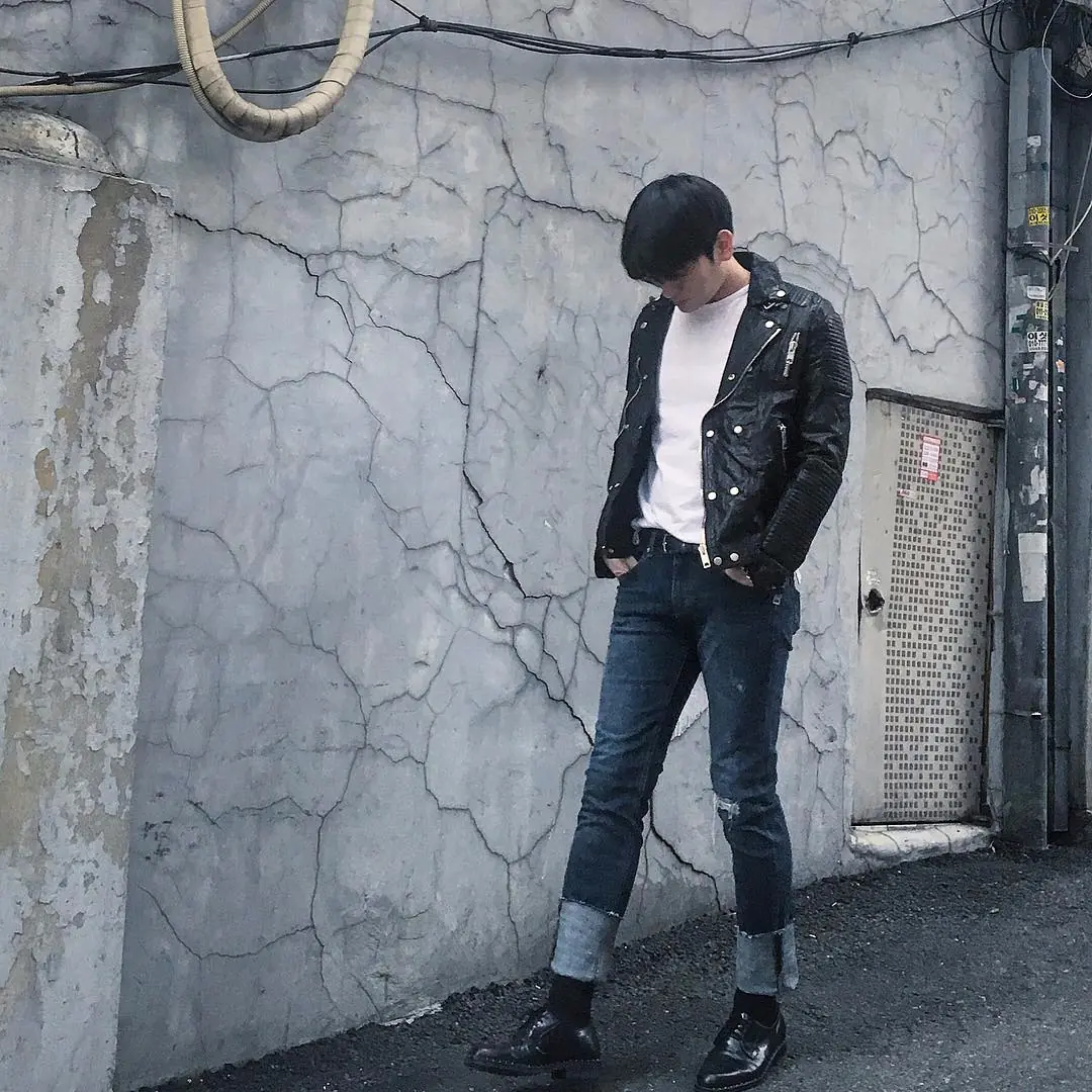 潮人必學 Top 3 拍照姿勢 ！原來 IG 上那麼多「潮男剛退伍」