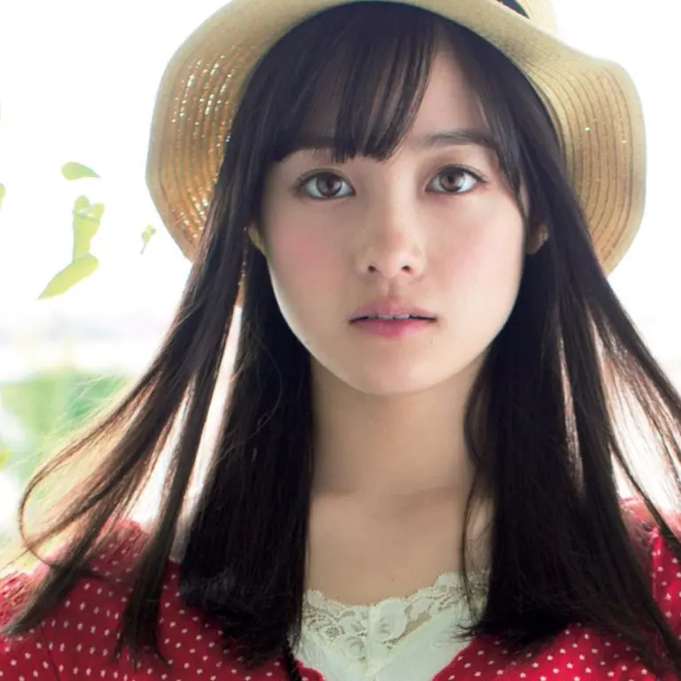 真沒顧形象！橋本環奈《銀魂》翻白眼挖鼻孔畫面曝光　網友驚：下手超狠！