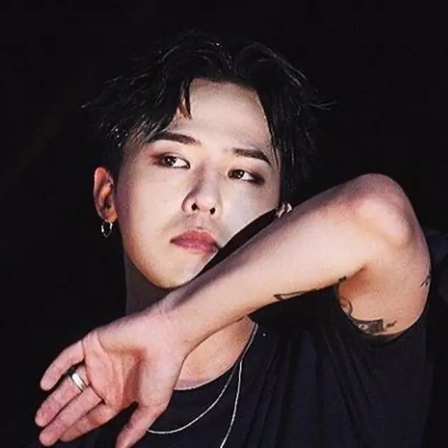 神秘感滿分！G-Dragon 個人品牌 PEACEMINUSONE 於首爾突擊開設 Pop-Up Store