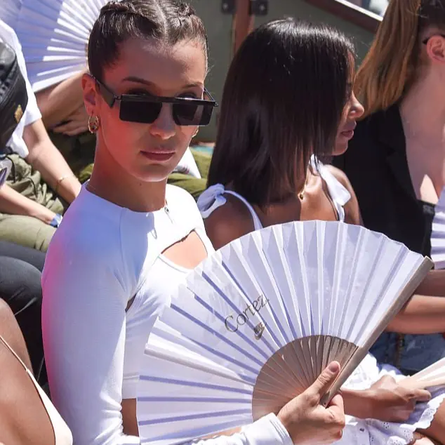 法國公開賽名模 Bella Hadid 這樣穿　直接宣傳 Nike 這雙鞋！