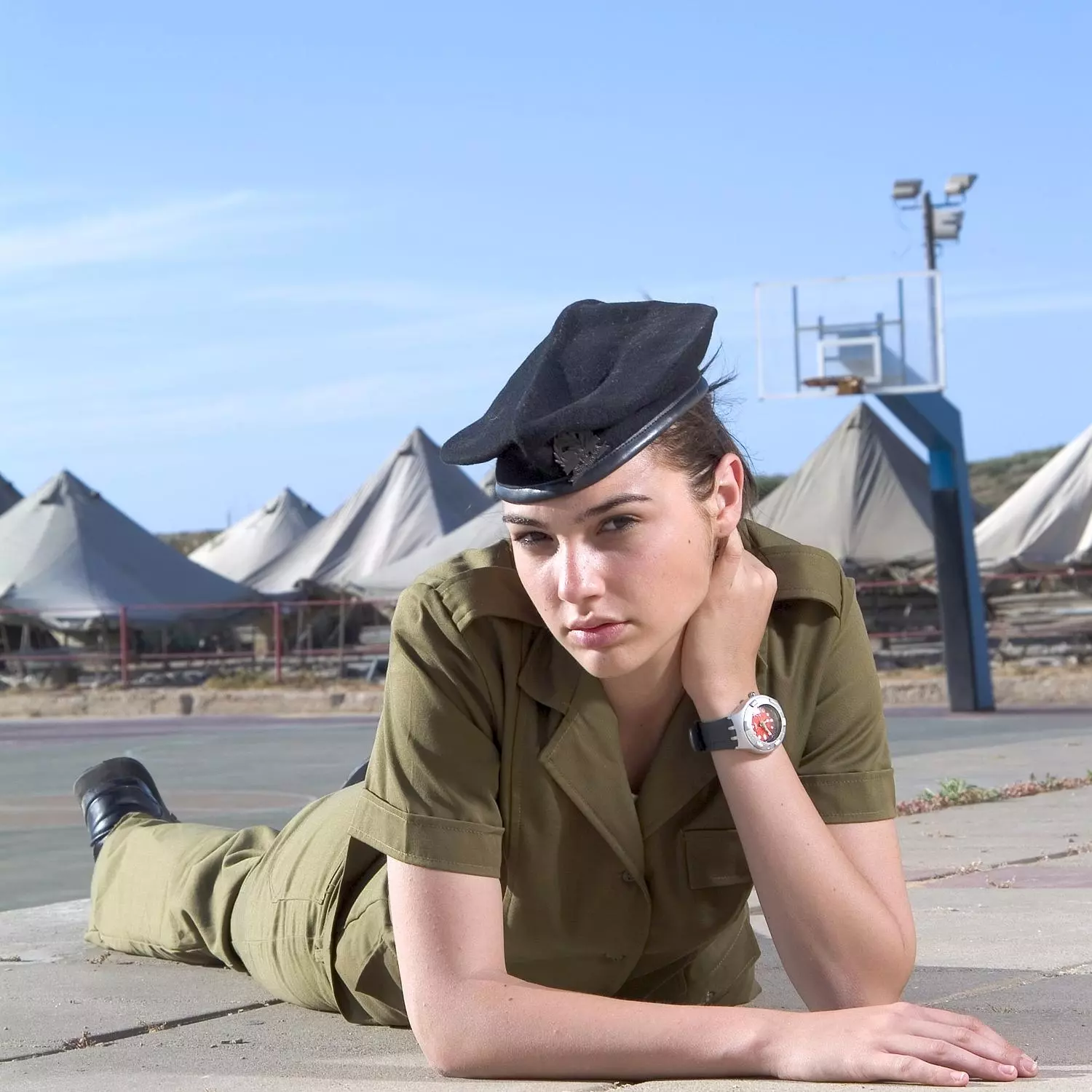 一窺神力女超人蓋兒加朵　從青澀蛻變到女神的進化過程！