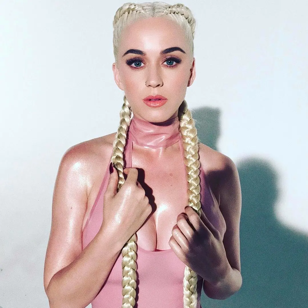 Katy Perry 成為世界上首位追蹤者突破 1 億的 Twitter 用家