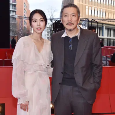 《獨自在夜晚的海邊》金珉禧女女吻、一夜情樣樣都來！自爆國外的男人「那裡」大到韓國男人沒得比