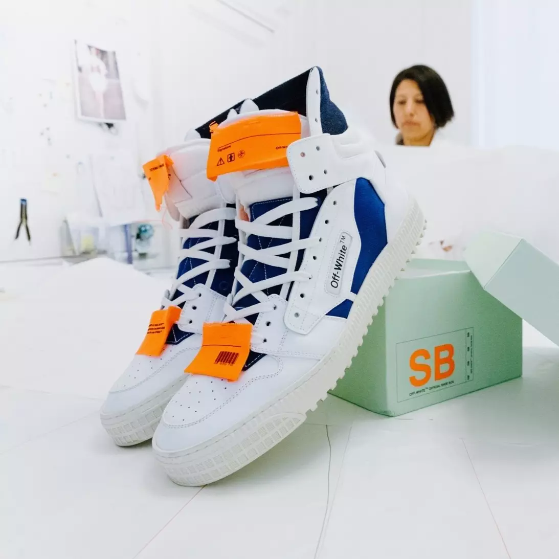 OFF-WHITE 全新鞋款「Off-Court」將於巴黎 EM PTY GALLERY 率先發售