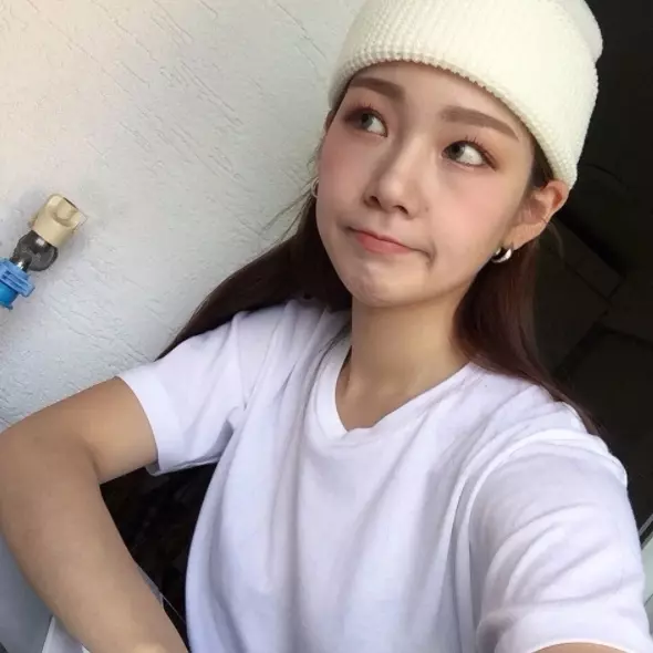 〔過中秋〕臉油滋滋怎麼辦？韓妞隨身攜帶「控油蜜粉 Top 3 」一秒柔焦！