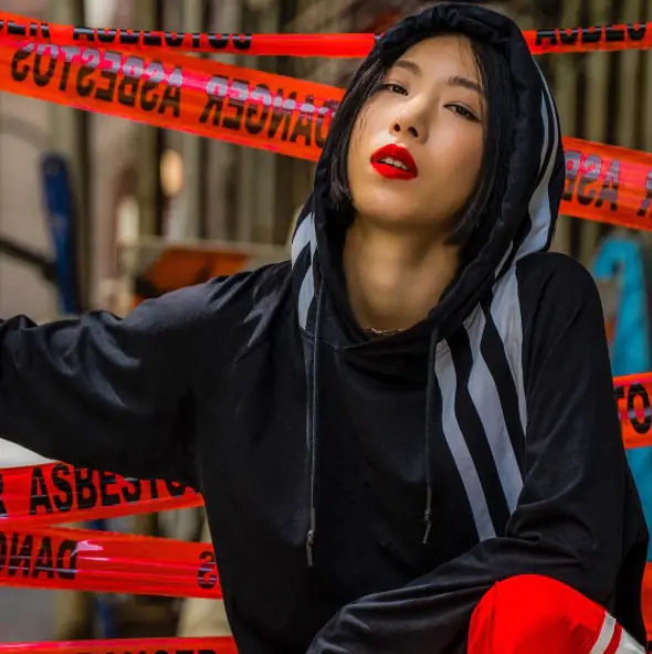 不只會跳舞？韓國最強編舞教母「Lia Kim」穿搭也超殺！