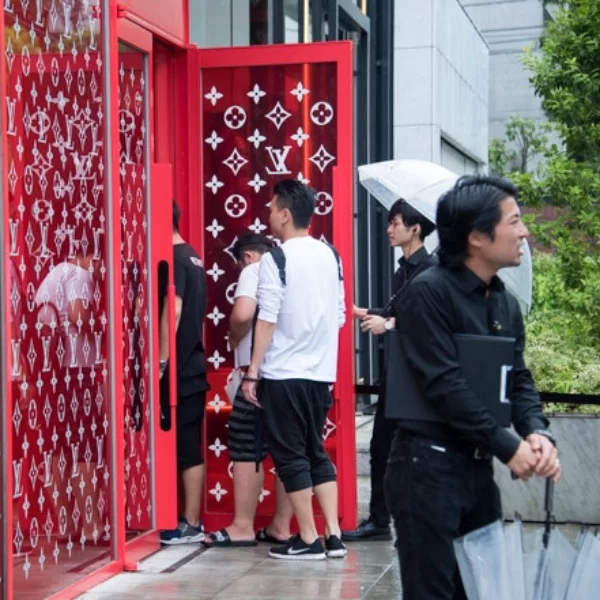 直擊東京 Supreme x Louis Vuitton Pop-Up Store 首賣盛況