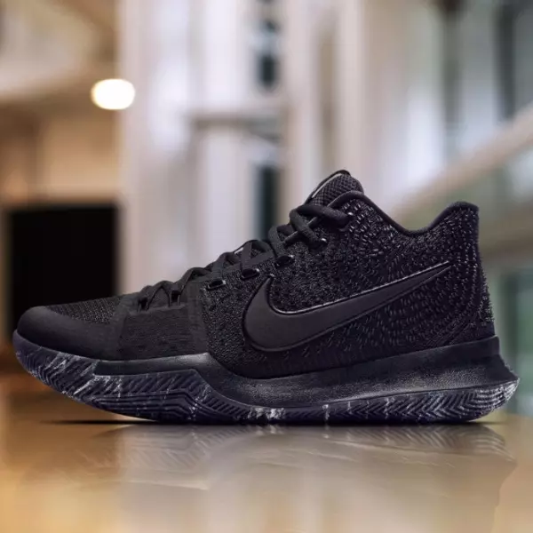 KYRIE IRVING 即將展開 2017 NIKE 籃球之旅