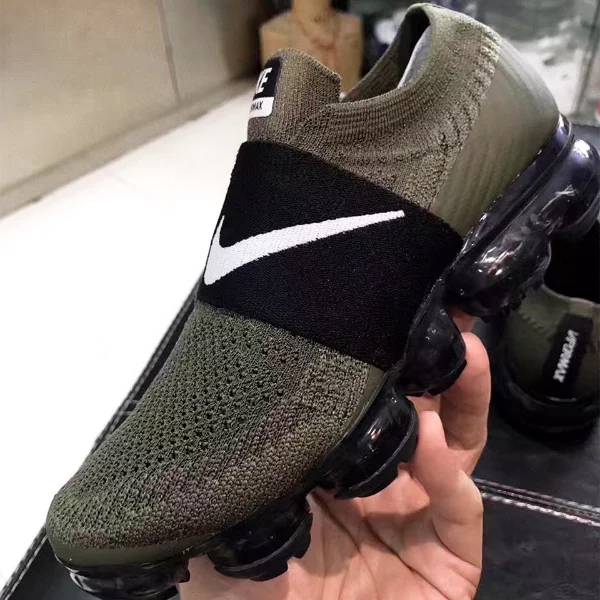 Nike Air VaporMax 繼川久保玲聯名款後，即將再推出這樣的無鞋帶版本！