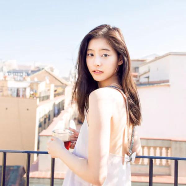 《CRISIS》超仙透明系美女新木優子，集美貌演技長腿於一身，首本寫真美圖曝光！