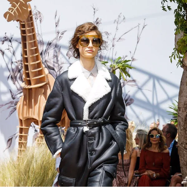 Dior 成了今年世界500 強榜單唯一上榜的奢侈品牌，它的背後是一次成功的轉型