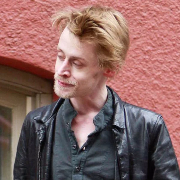 《小鬼當家》麥考利克金 Macaulay Culkin 為 UberEats 拍廣告！回歸清爽形象引熱議！