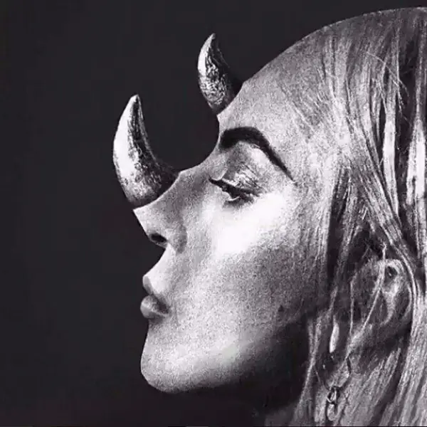 不怕被比較！Lady Gaga 百變造型，「 做自己」 最重要！