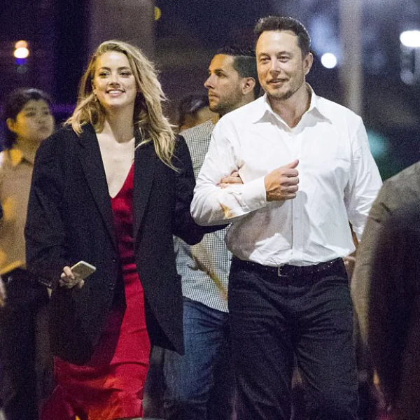 Amber Heard 被超級富豪伊隆·馬斯克提分手　交往 1 年被她被指出個性有問題...