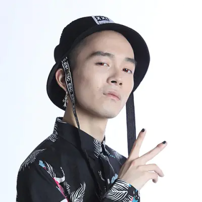 比 YA 正反面意思差很大！關於這些 Hip hop 手勢究竟了解多少？《中國有嘻哈》新手入門必讀