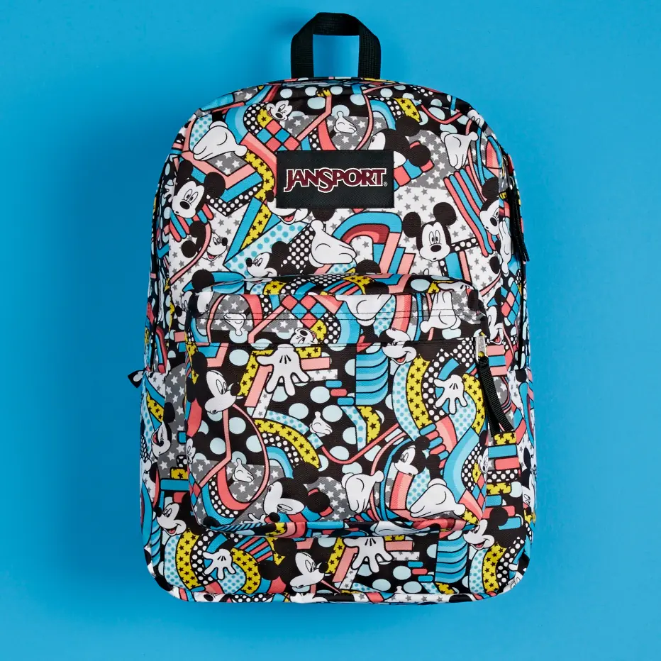 迪士尼 Fans 們注意了！JanSport x Disney 首度聯名推出8種包款，每款都可愛的讓你荷包立刻陷入失血危機！