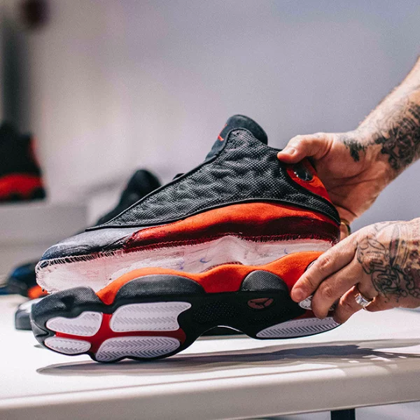 洛杉磯專業改鞋團隊，將 Air Jordan 13 變的更奢華了！