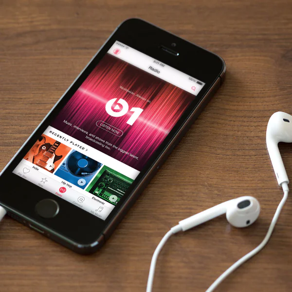10 分鐘的無聲音樂衝上了iTunes 熱門榜，這已經是個傲視無數音樂人的成績了