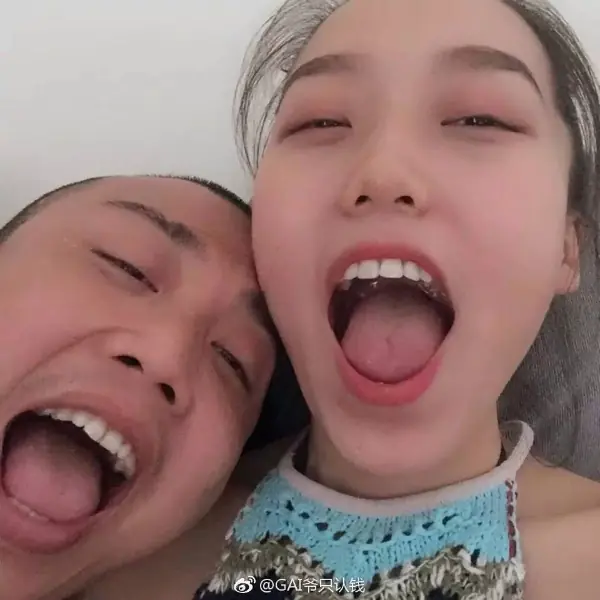 【中國有嘻哈】江湖人稱GAI爺一秒變身小男人！與女友視訊要親親曝光，網友：太萌啦