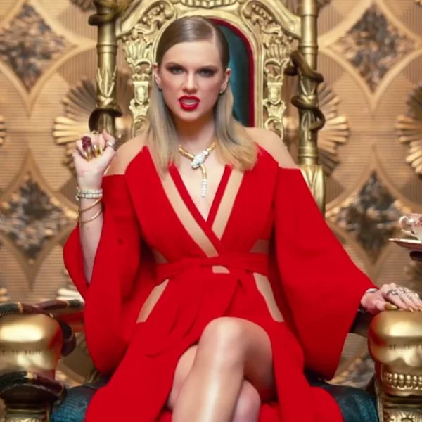 槓起來？肯伊和金卡戴珊看泰勒絲最新 diss 單曲：一年後才舊事重提，可悲！