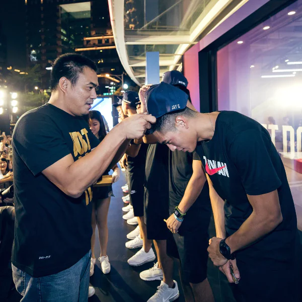 挑戰更好的自己 - Nike 運動員與粉絲一同慶賀今夏榮耀時刻