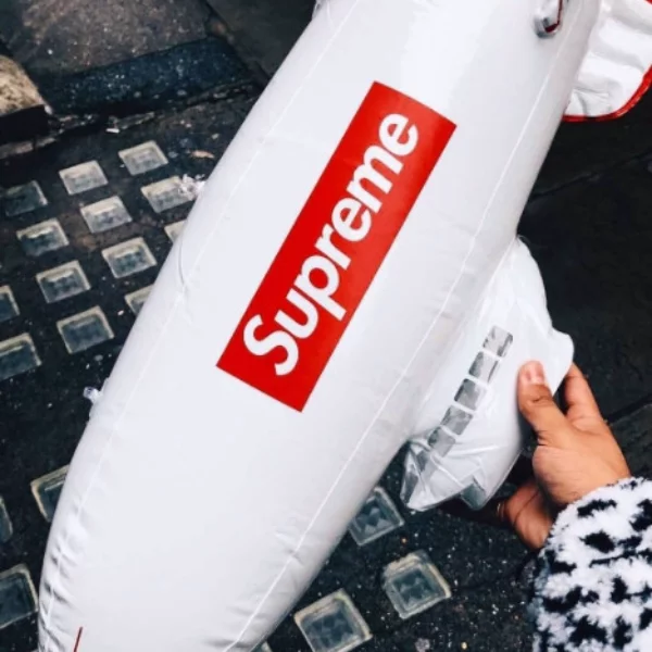 Supreme 2017 秋冬第三周官網開賣！這項商品只花了 19 秒就被掃光啦