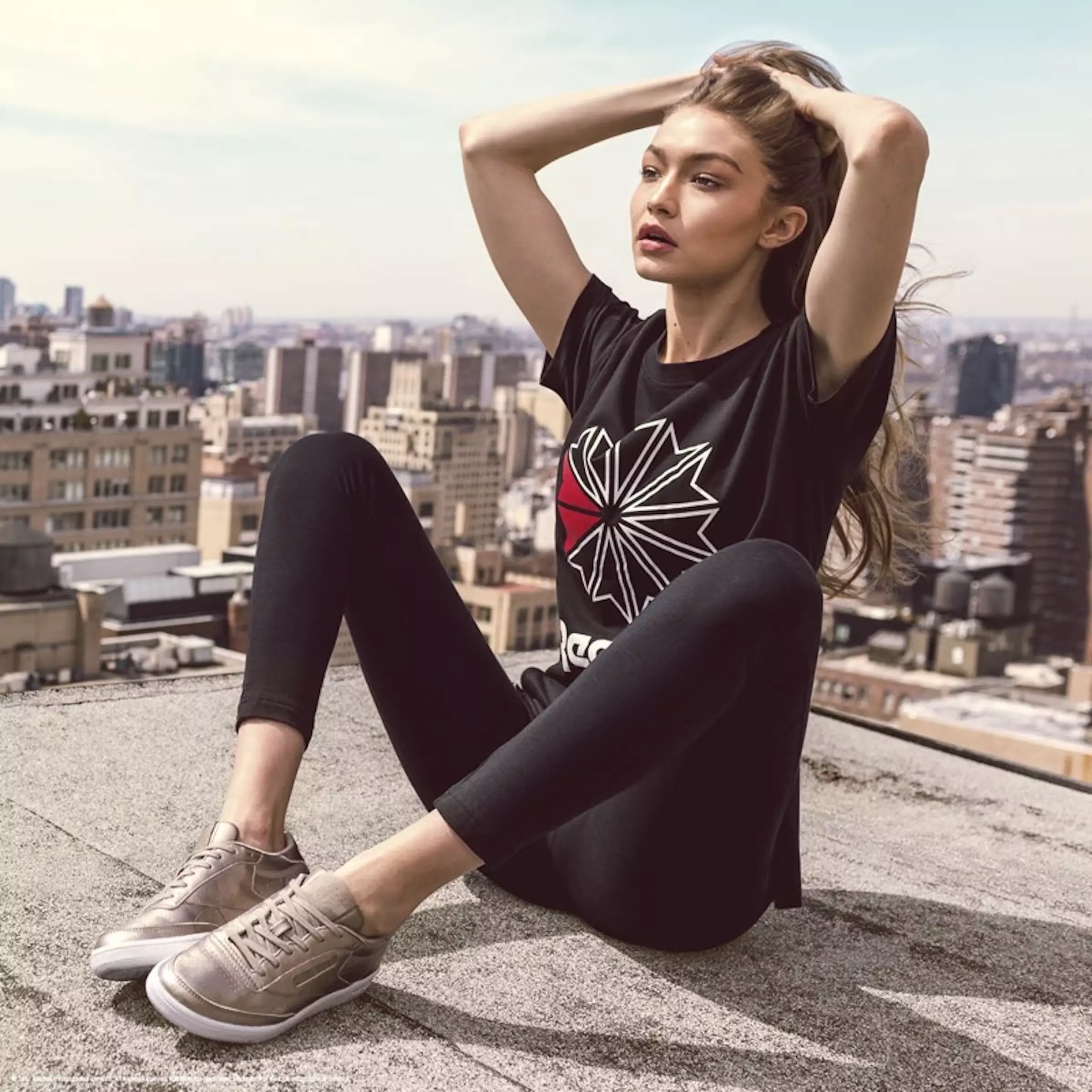 新生代超模Gigi Hadid完美演繹 Reebok CLASSIC Club C 引領「跳脫框架 超越完美RISE BEYOND」時尚風範