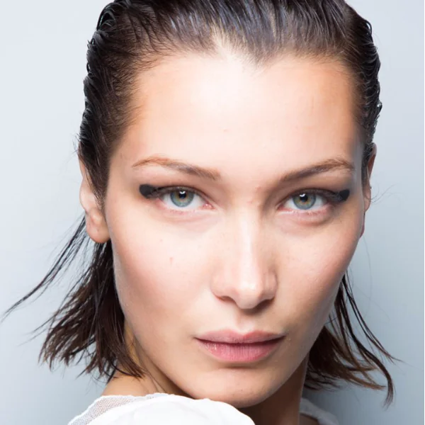#NYFW: 還在為如何畫出完美貓眼線而煩惱？不如看看兩個品牌也紛紛展示的最新眼線潮流吧！