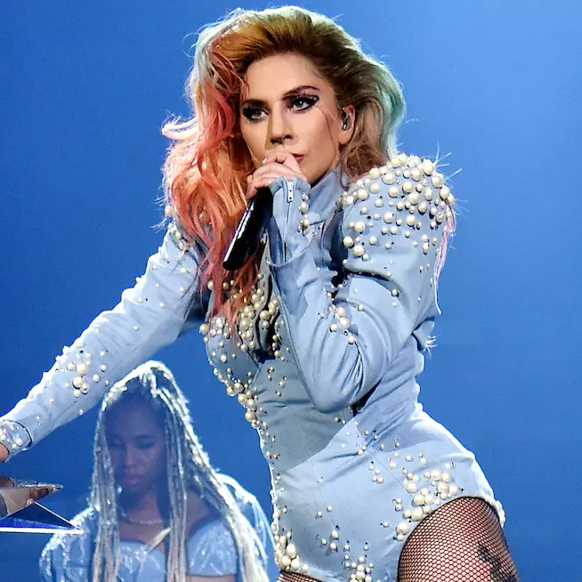 飽受纖維肌痛症困擾！Lady Gaga 宣布暫別歌壇　推特發文承諾：我是鬥士，會一直唱到 60 歲！