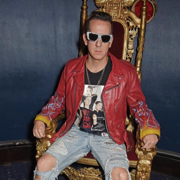 UGG  X  JEREMY SCOTT 限量聯名系列！攜手 i-D Magazine，High 翻倫敦時尚週！