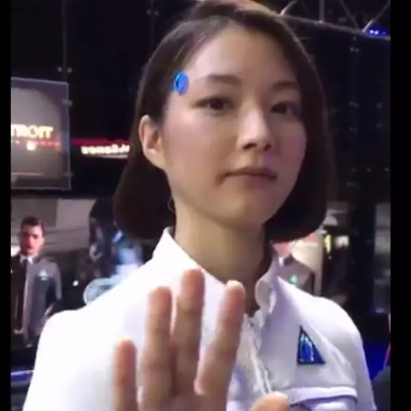東京電玩展出現超逼真人形機器人？網友驚：對視一瞬間完全栩栩如生！