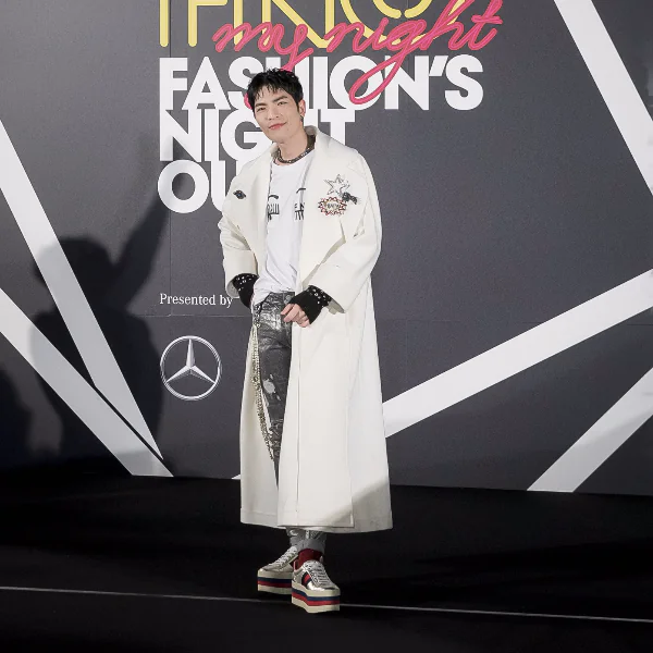 2017《Fashion’s Night Out全球購物夜》 VOGUE五度與Mercedes-Benz聯手！ 打造前所未有的夢幻時尚潮典「My Night我的時尚夜」！